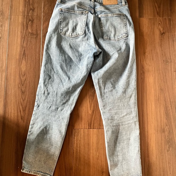 H&M mom jeans ultra high waist - Picture 2 of 2